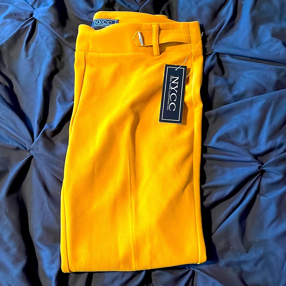 NYCC, size 6p, ankle crop pants.